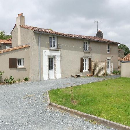 Hotel Petit gite du Puy Lambert à La Flocellière Extérieur photo