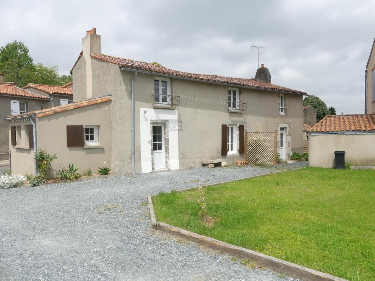 Hotel Petit gite du Puy Lambert à La Flocellière Extérieur photo